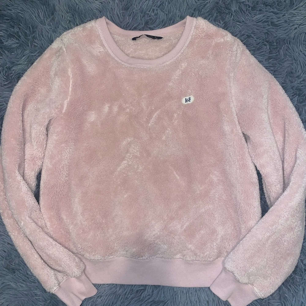 ABERCROMBIE FLUFFY SWEATSHIRT